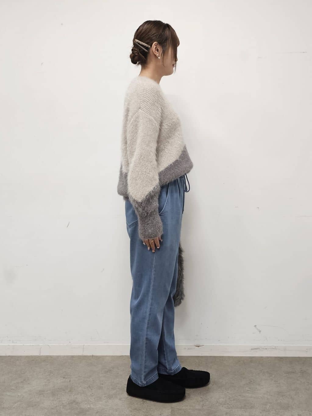 ゆゆさんの「SHOO･LA･RUE｜【高レビュー/SS-LL/美脚シルエット】自然に体型カバー イージーデニム テーパードパンツ」を使ったコーディネート
