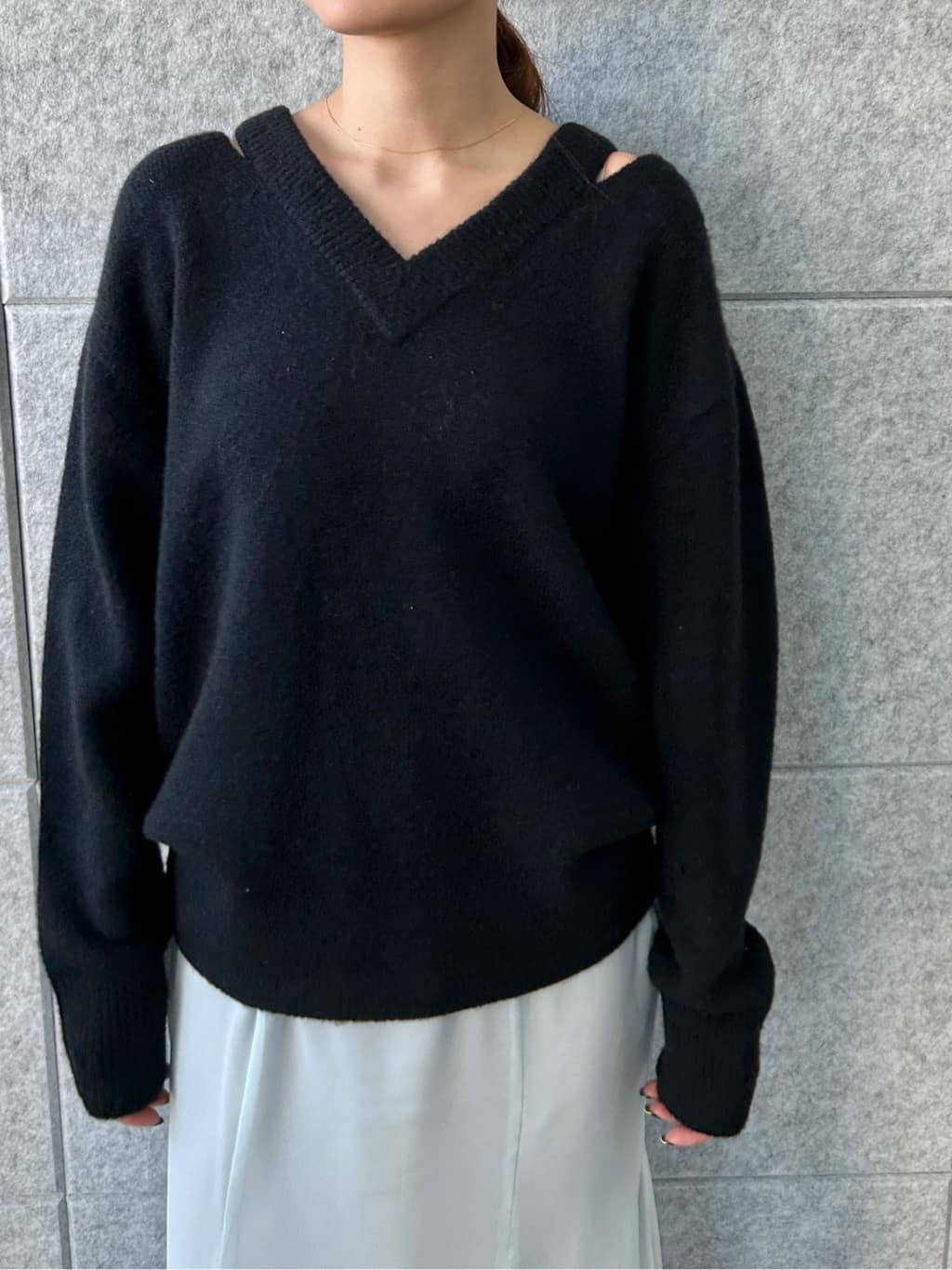 harunaさんの「CODE A｜M cloudy over V pullover」を使ったコーディネート