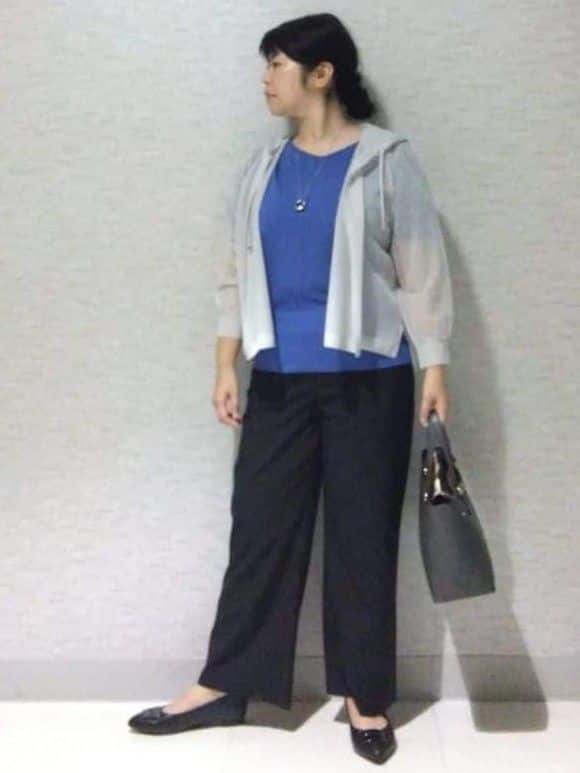 sakoさんの「Reflect｜【撥水加工で裾が汚れにくい◎／ウエスト総ゴム】ワイドストレートパンツ」を使ったコーディネート