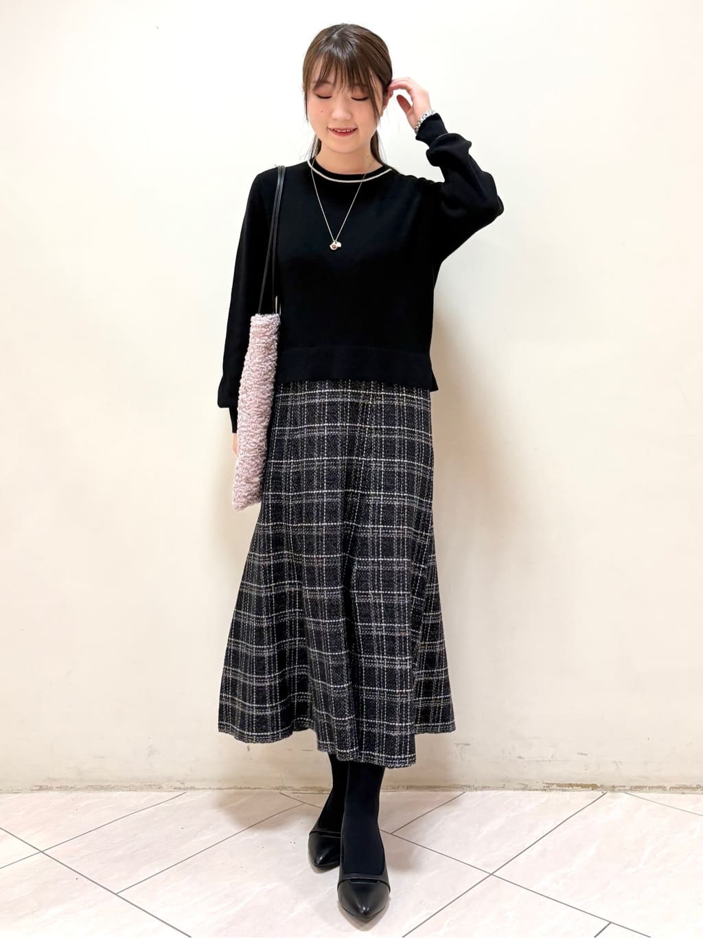 mikiさんの「Reflect｜【コートインでもすっきり◎】チェック柄ニットドッキングワンピース」を使ったコーディネート