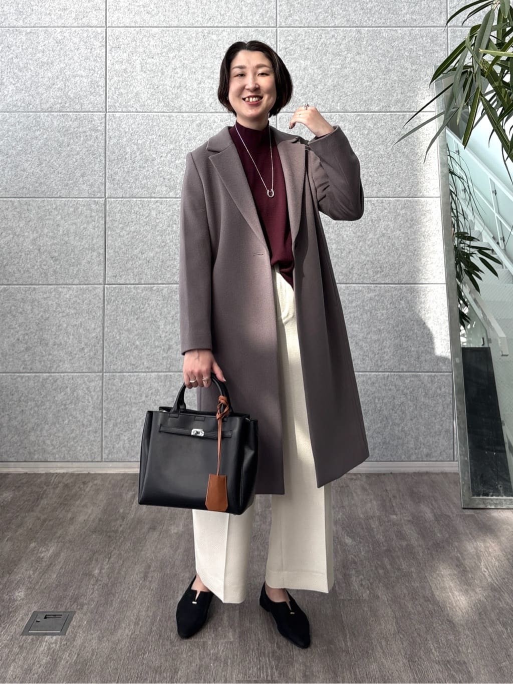 yuriさんの「INDIVI｜【洗える／毛玉になりにくい】エクストラファインウール ハイネックニット」を使ったコーディネート