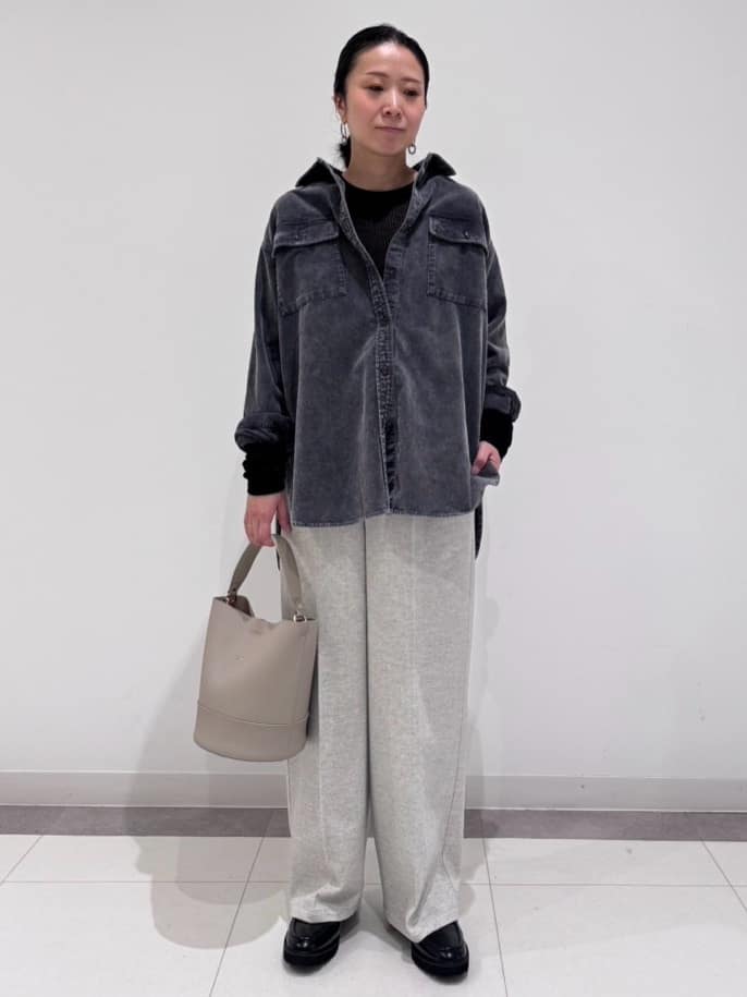 MIYAKAWAさんの「DRESSTERIOR｜【洗える/抜け感】コーデュロイガーメントダイシャツ」を使ったコーディネート