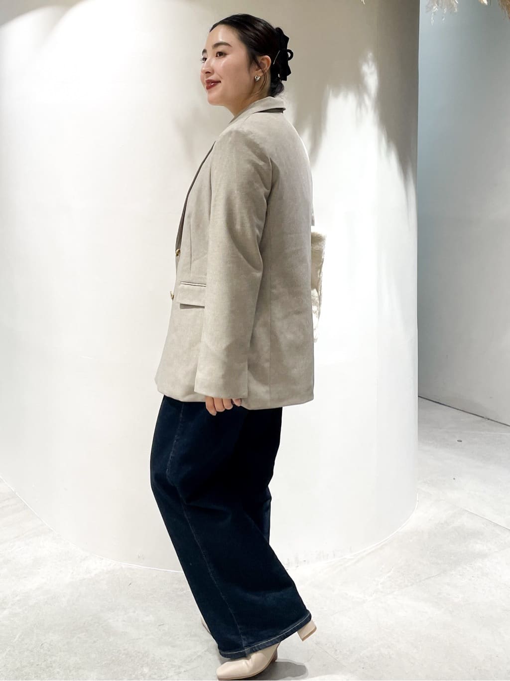 かりんさんの「OPAQUE.CLIP｜ロングロゴTシャツ【洗濯機OK】」を使ったコーディネート