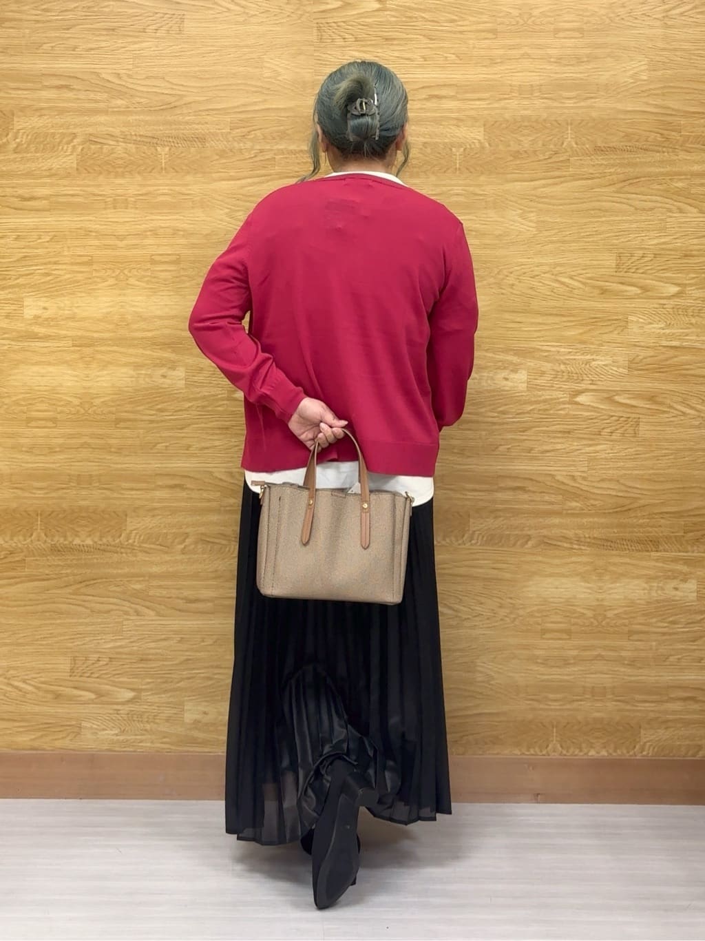 ぁむさんの「SHOO･LA･RUE｜【洗える/S-LL】上品なラメ使い クルーネック ニットカーディガン」を使ったコーディネート