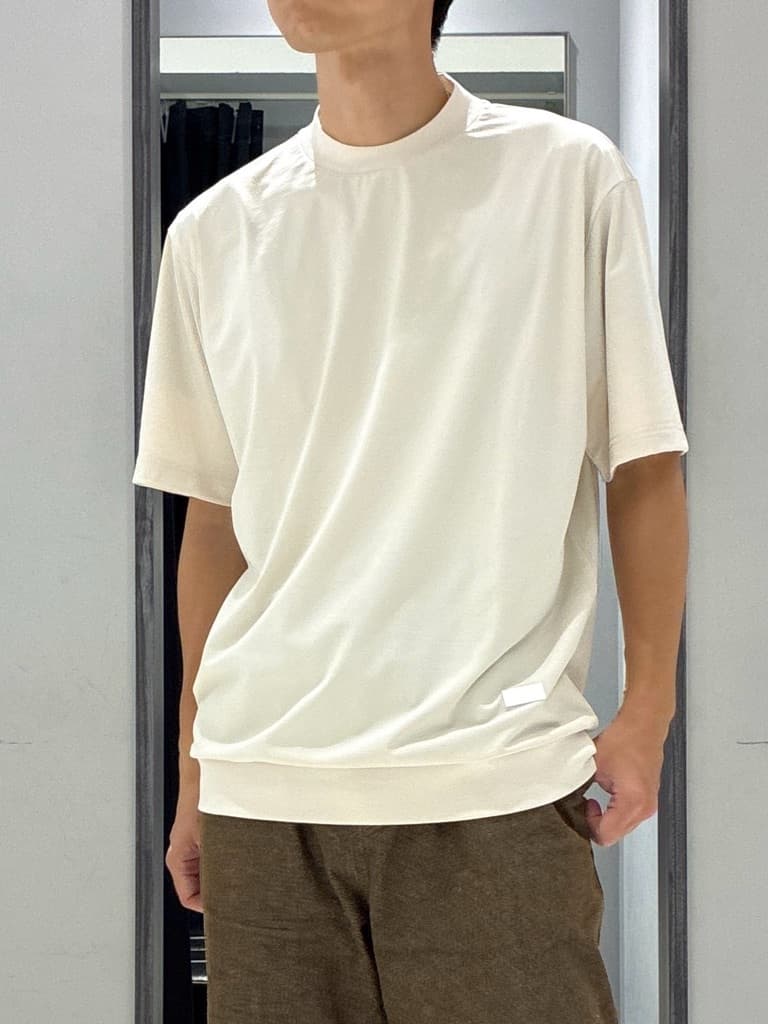わいずみさんの「TAKEO KIKUCHI｜【COOL CITY WEAR】エアートール オープンカラーシャツ /接触冷感・通気性」を使ったコーディネート