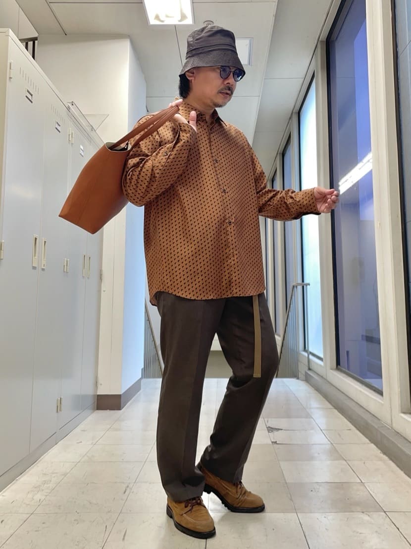 MAKOTO AIさんの「TAKEO KIKUCHI｜ボーラーハット柄 長袖シャツ」を使ったコーディネート