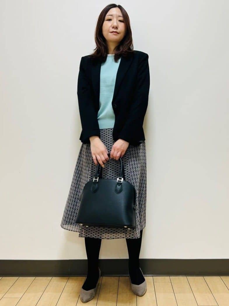 miiiさんの「Reflect｜【秋映え／単品使い◎／すっきり見え】ブローチ付きニットアンサンブル」を使ったコーディネート