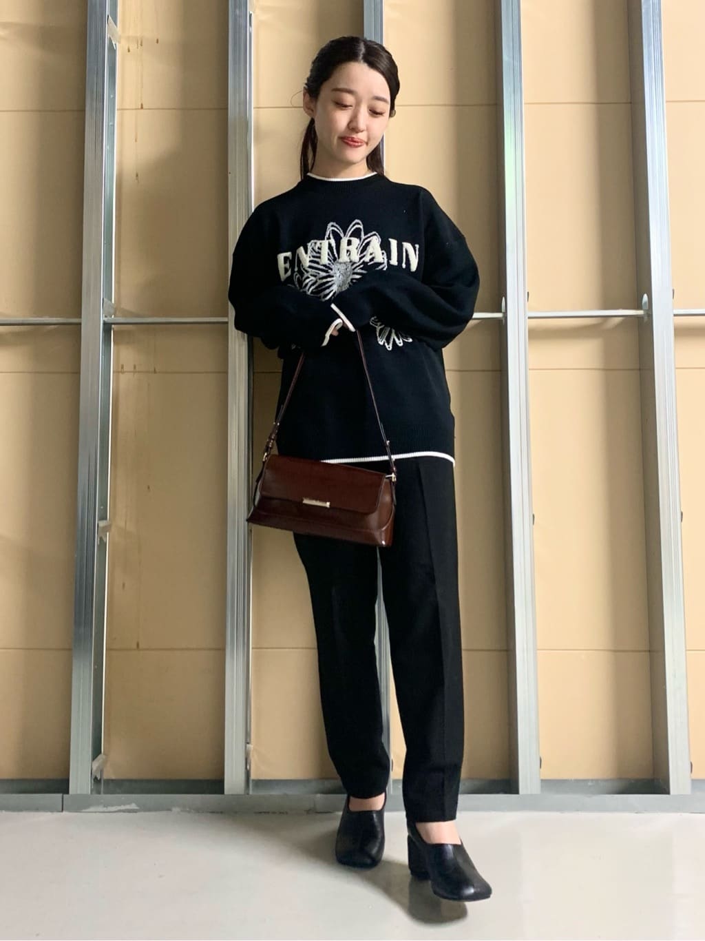 sahoさんの「THE SHOP TK｜花柄ラメジャカードニット」を使ったコーディネート
