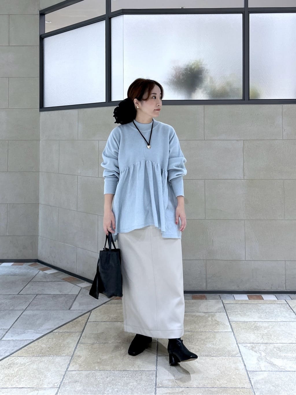 よねさんの「INDIVI｜【再入荷】ペプラムハイネックニット」を使ったコーディネート