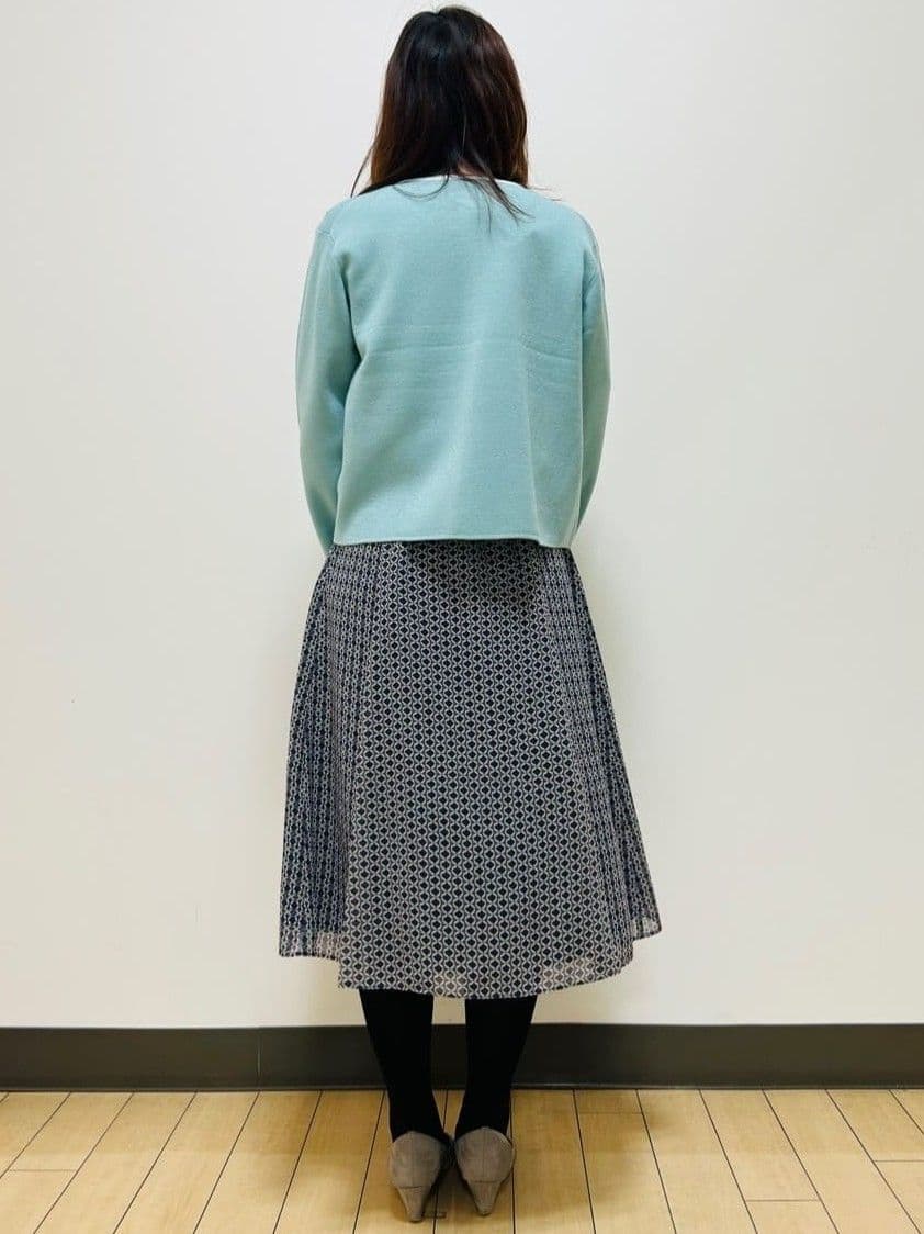miiiさんの「Reflect｜【秋映え／単品使い◎／すっきり見え】ブローチ付きニットアンサンブル」を使ったコーディネート