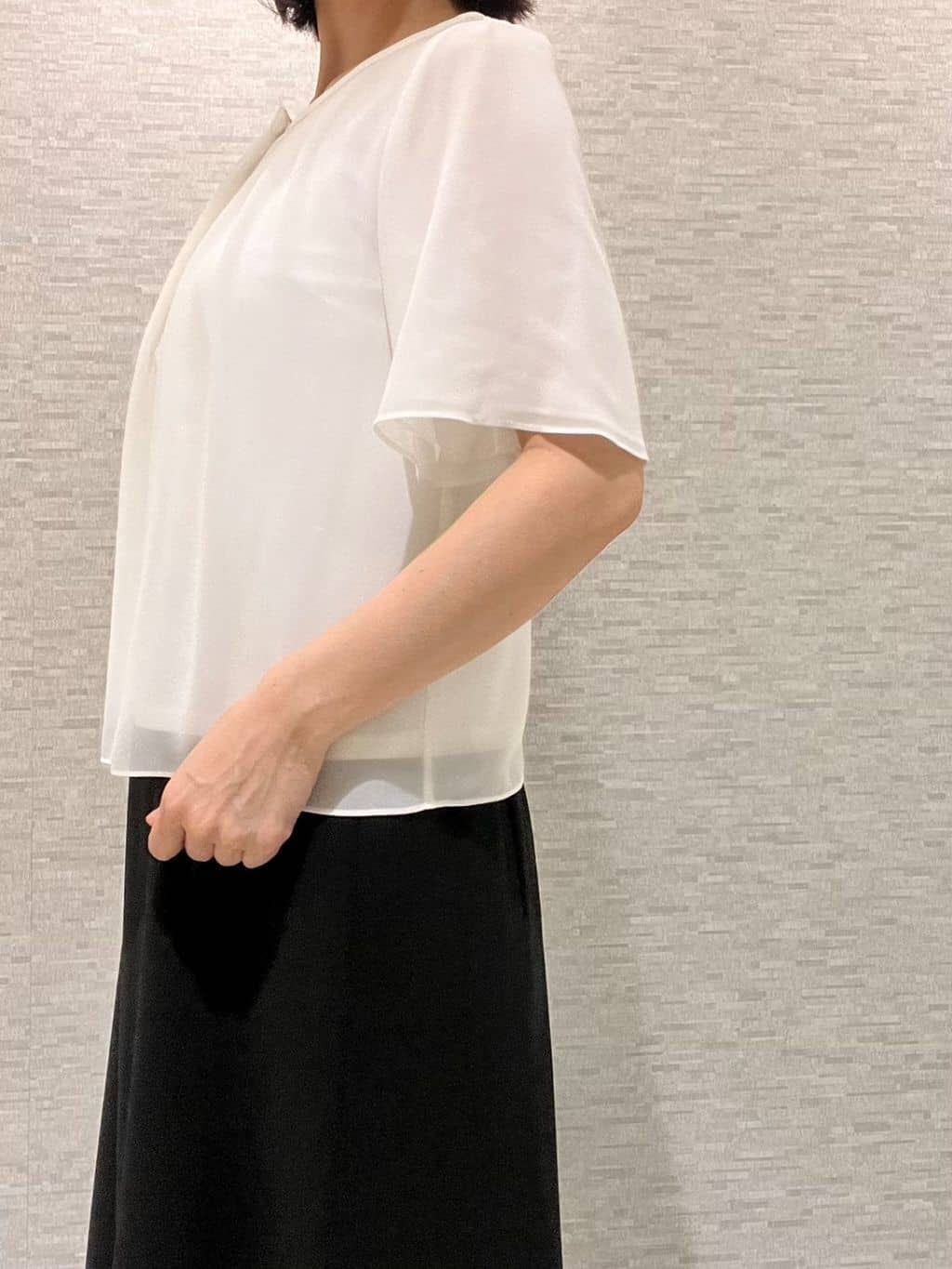 marikoさんの「Reflect｜【一枚着で着映え◎／ジャケットのインナーにも】フロント開きブラウス」を使ったコーディネート