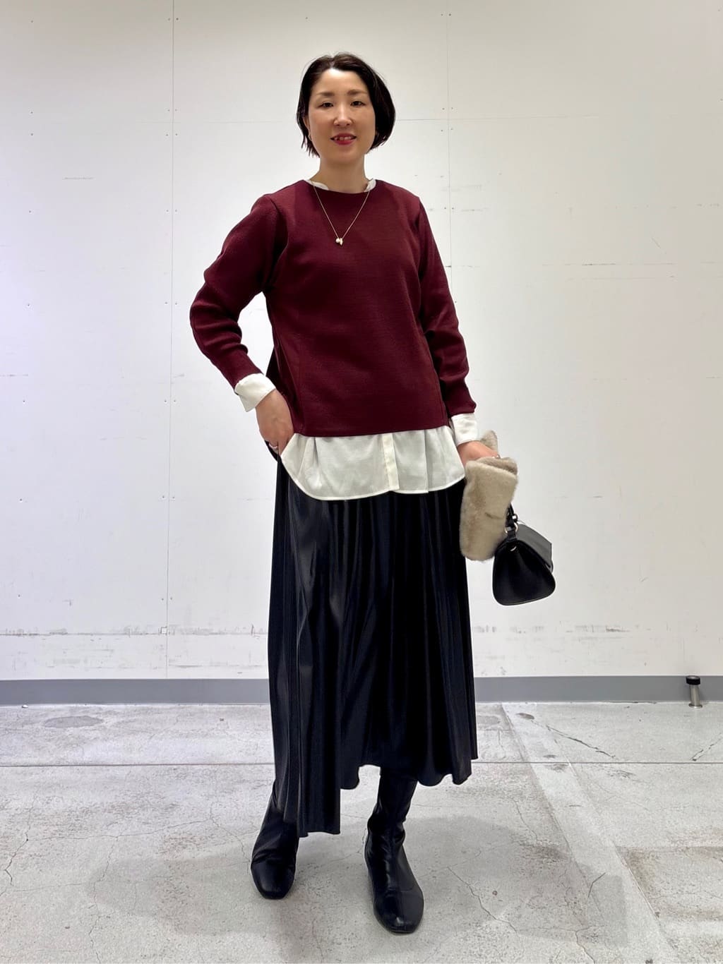 yuriさんの「INDIVI｜レザー調ギャザースカート」を使ったコーディネート