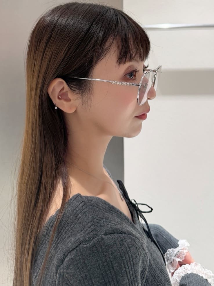 kanamiさんの「CODE A｜heyep｜Aviator Glasses with Rhinestones ＆ Logo」を使ったコーディネート