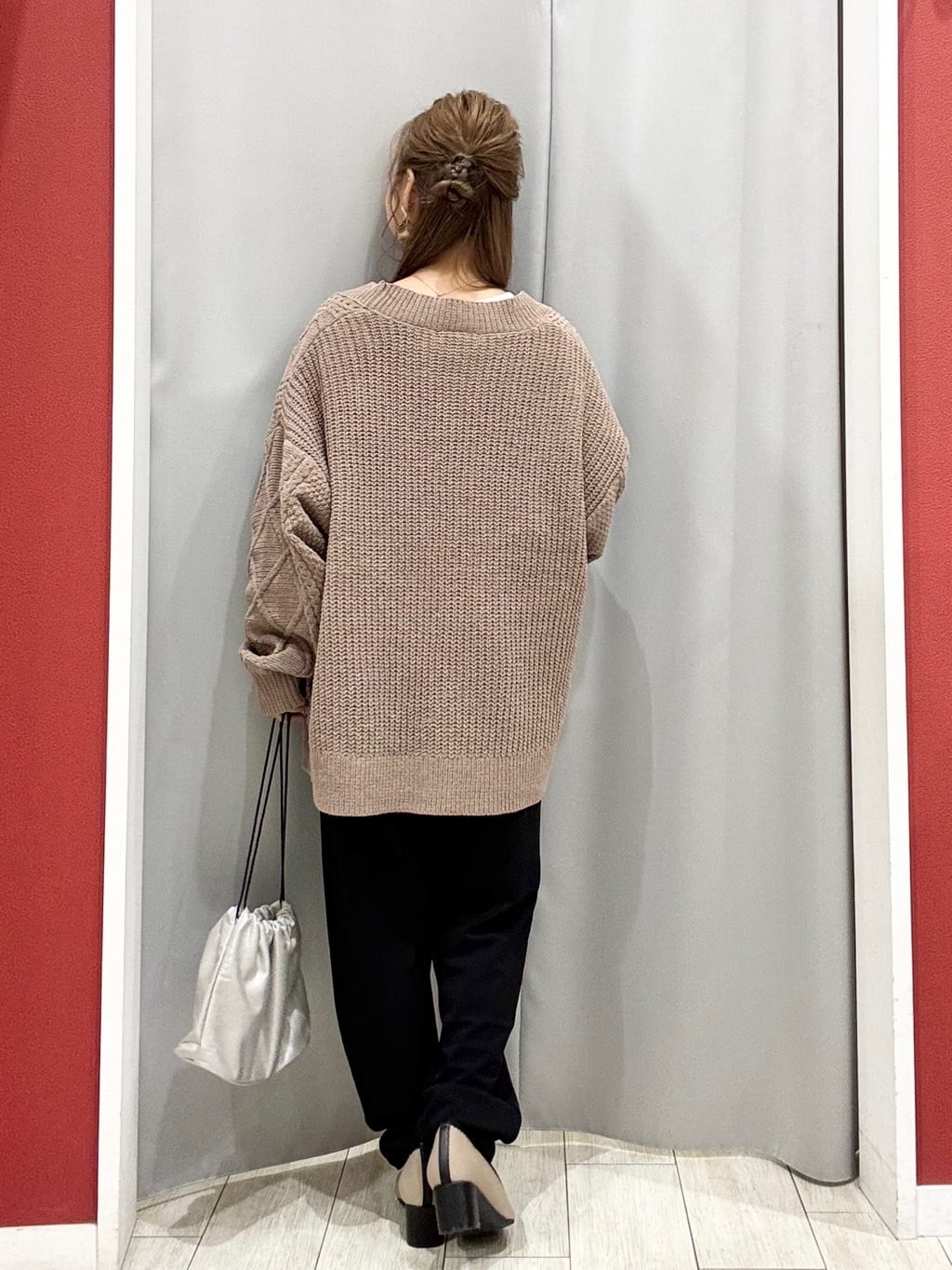 shioさんの「SHOO･LA･RUE｜【高レビュー/洗濯後しわになりにくい】1枚でサマ見え 8分袖ドルマンブラウス」を使ったコーディネート