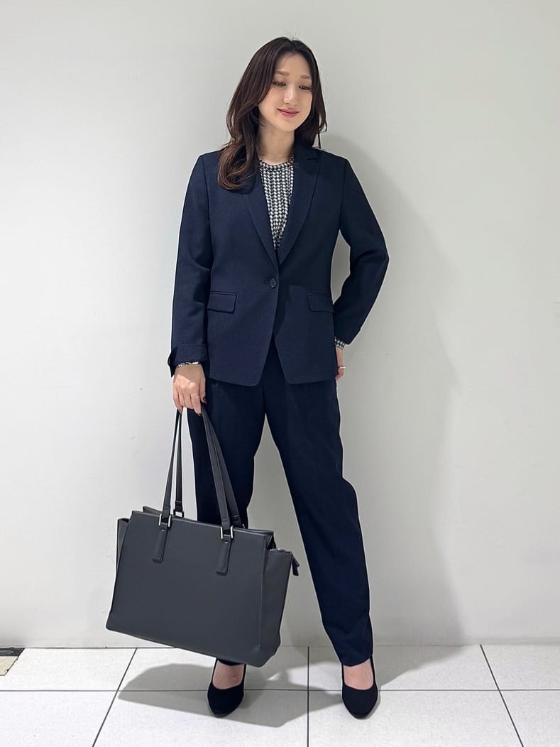 そんさんの「INDIVI｜【名品／撥水／抗菌防臭】ロング丈リサイクルダウンコート」を使ったコーディネート