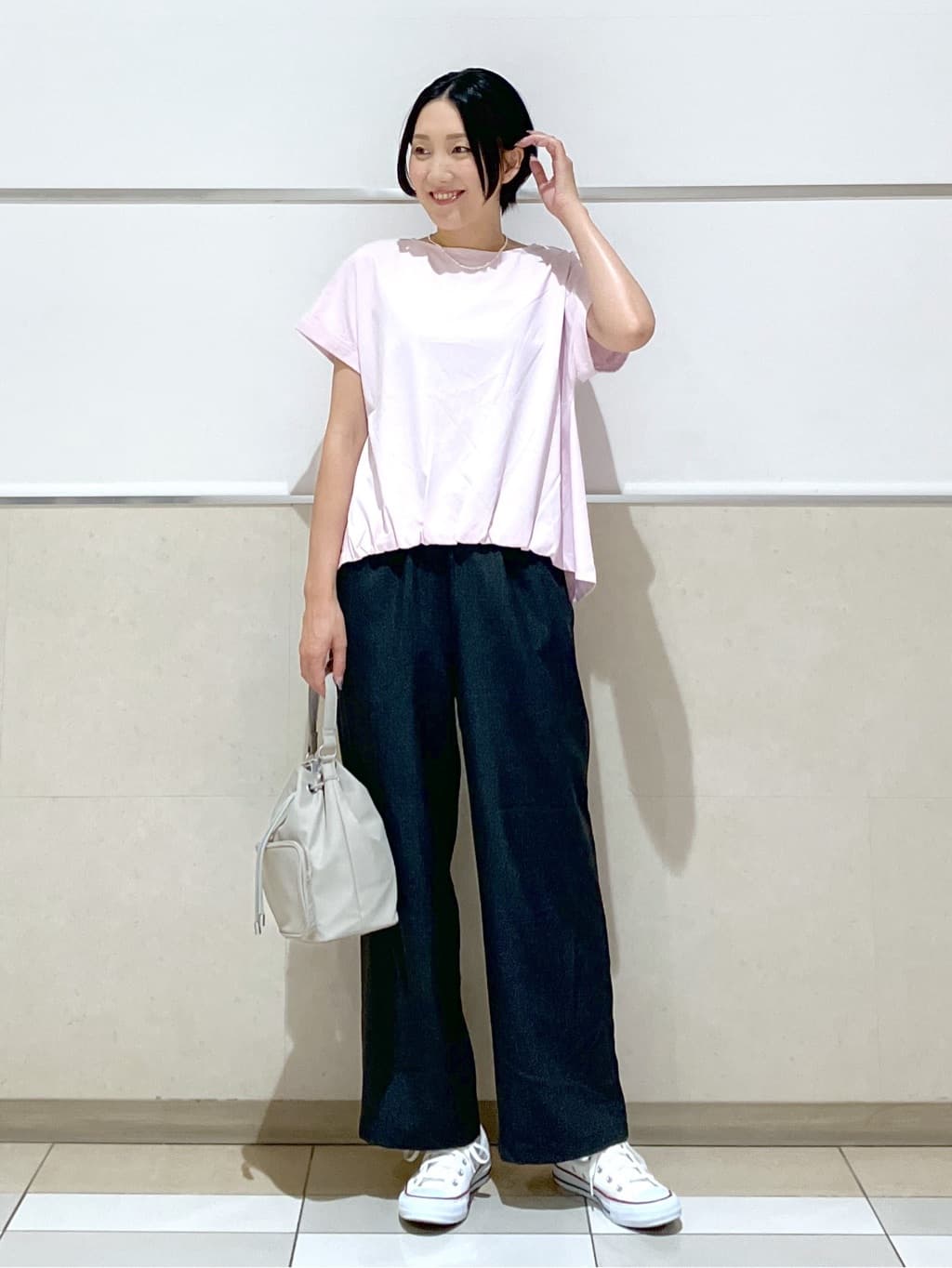 eriko さんの「Dessin｜【二の腕カバー／UVカット】ロールアップスリーブ裾ギャザーカットソー」を使ったコーディネート
