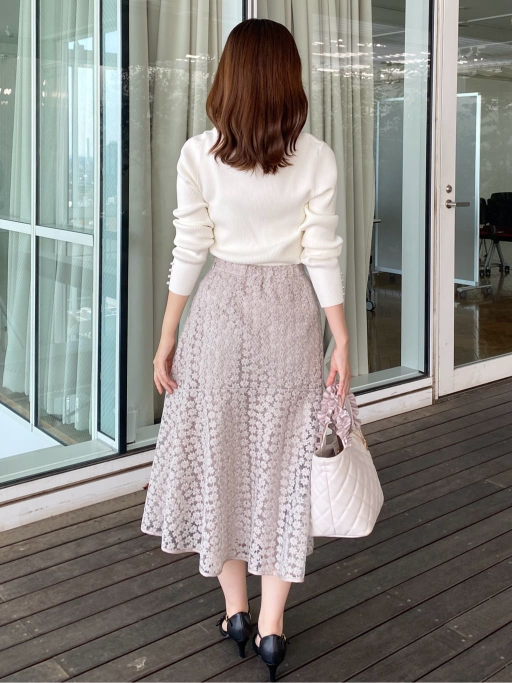 みさかさんの「index｜小花刺繍チュールマーメイドスカート【洗濯機OK／抗ピル】」を使ったコーディネート