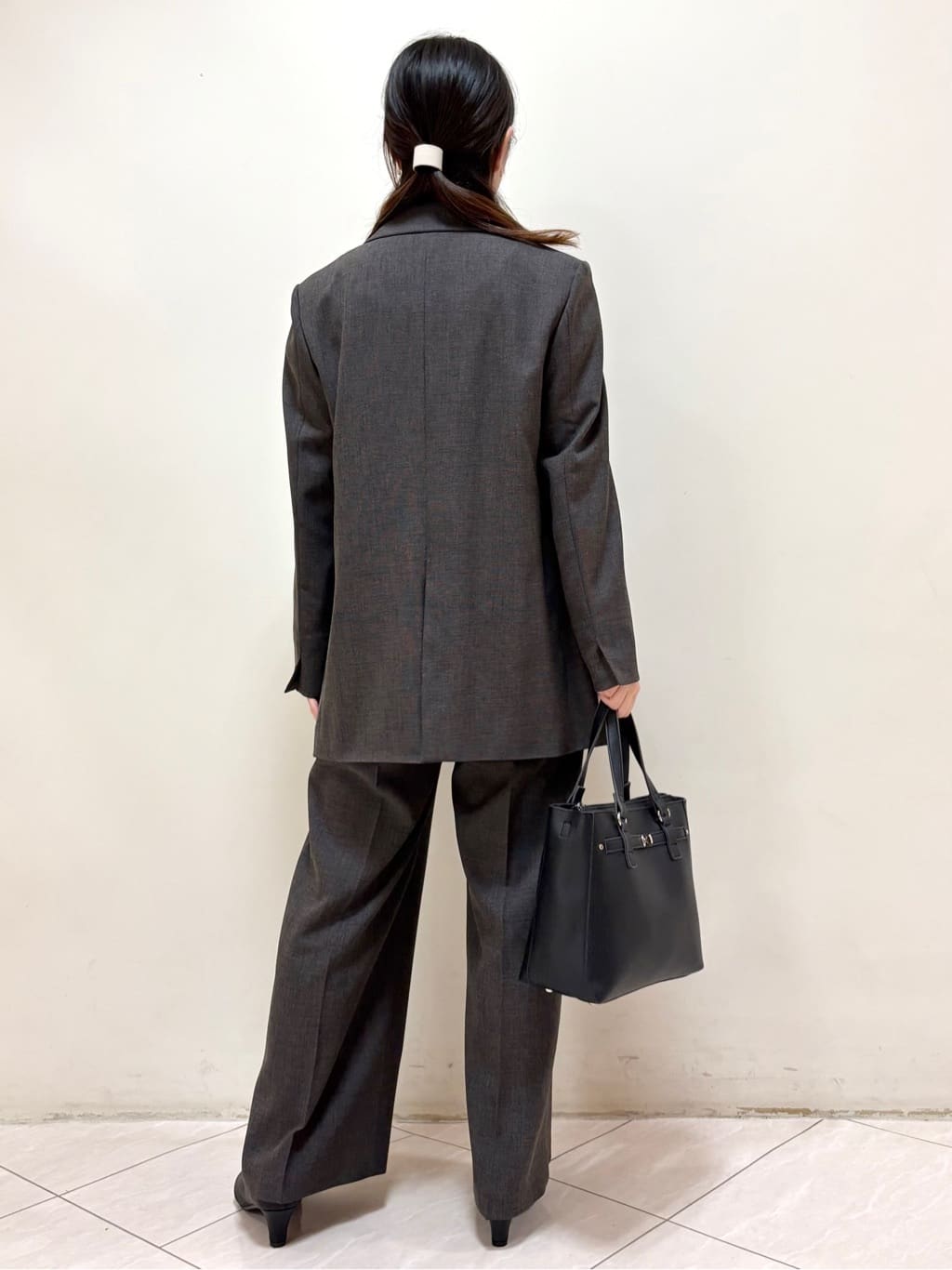 mikiさんの「Reflect｜【きちんと見え／通勤／セレモニーにおすすめ◎】ドット柄ボウタイブラウス」を使ったコーディネート