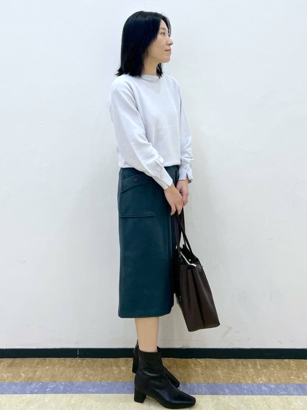 su.さんの「index｜ラメガーター編みボートネックニット【洗濯機OK】《8col／XS～LL》」を使ったコーディネート
