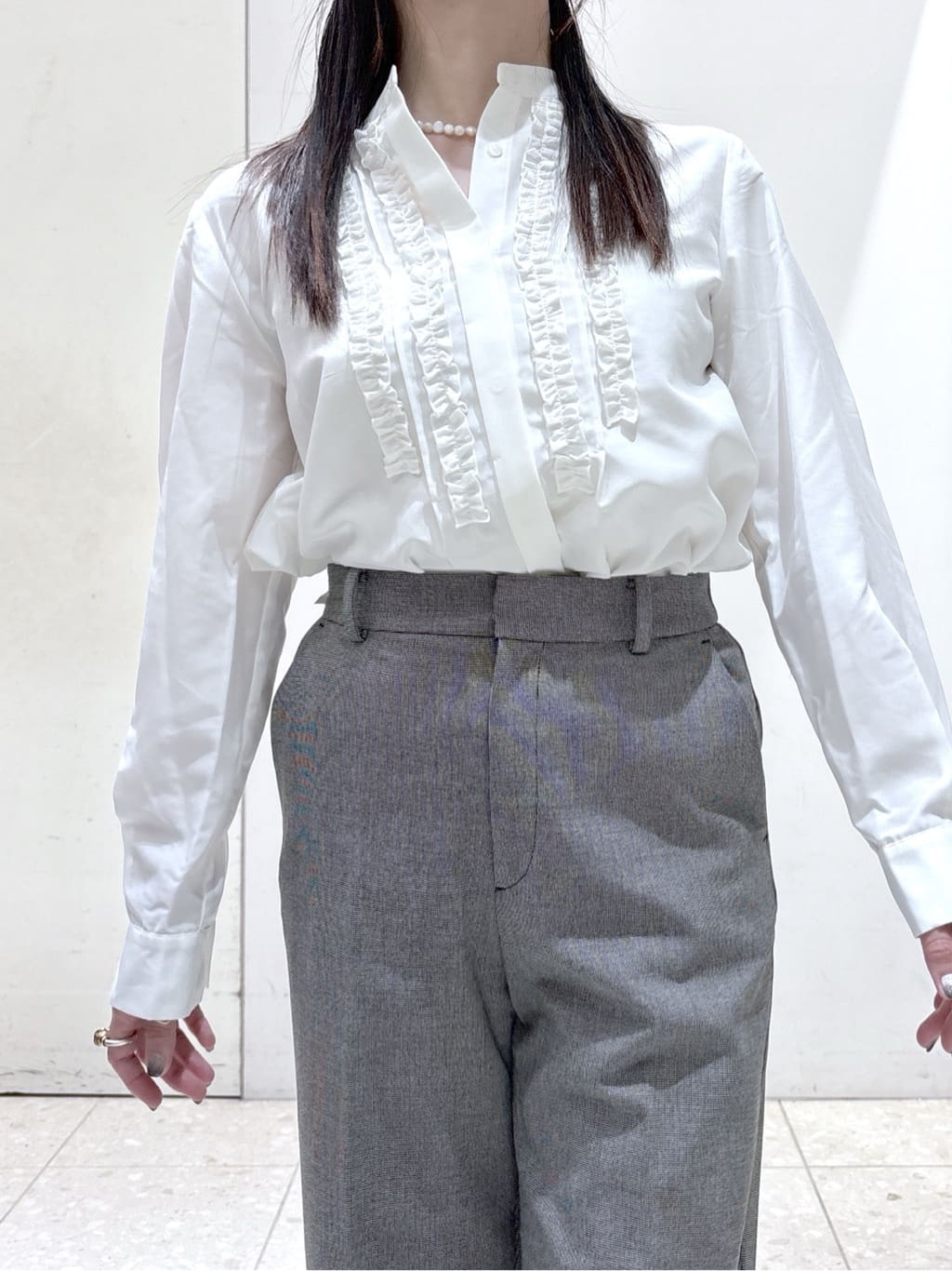 mameさんの「OPAQUE.CLIP｜フロントフリルブラウス【洗濯機OK】」を使ったコーディネート