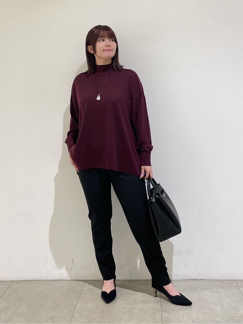 emikaさんの「INDIVI｜【洗える／毛玉になりにくい】エクストラファインウール ハイネックニット」を使ったコーディネート
