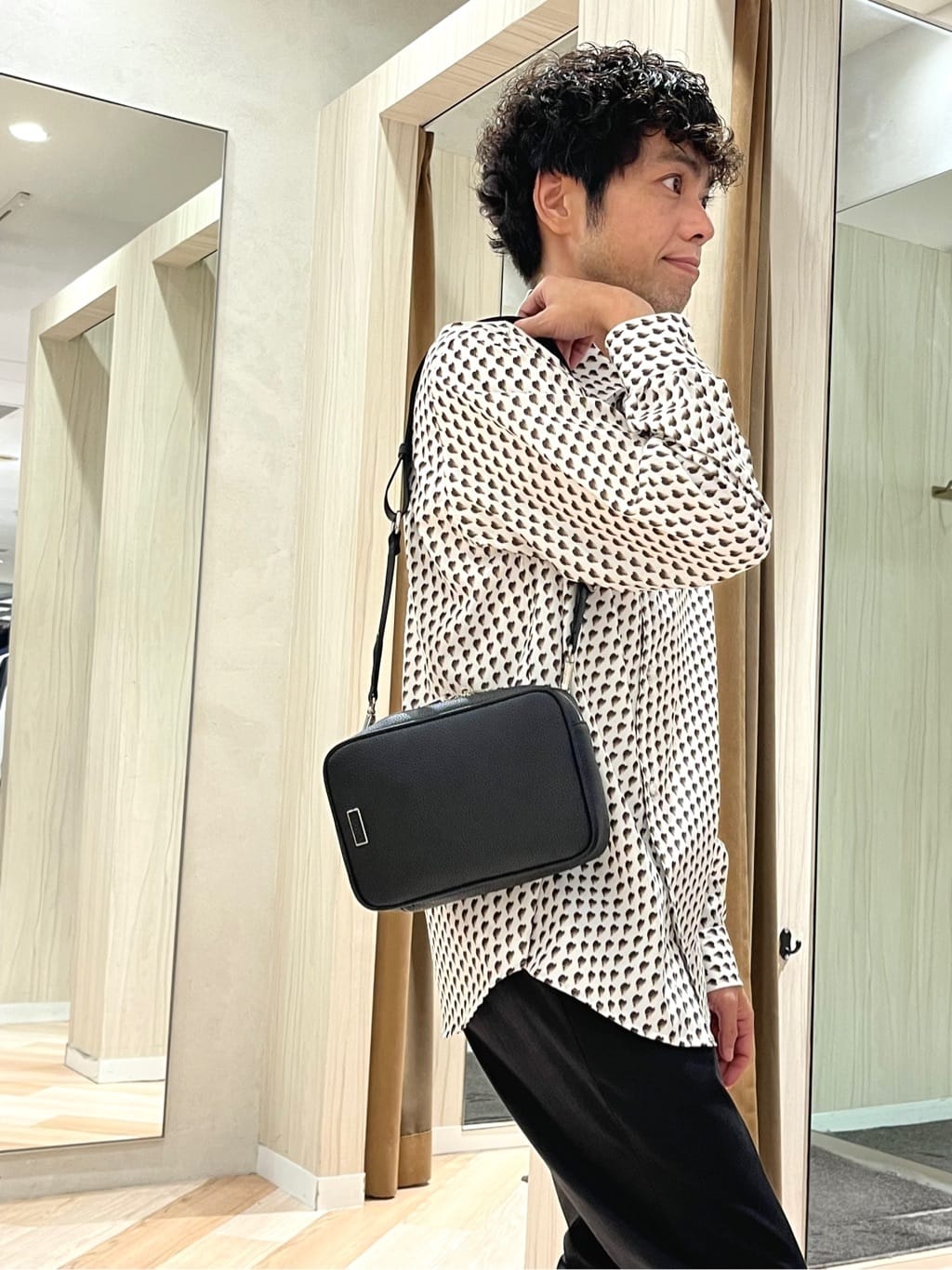 URAさんの「TAKEO KIKUCHI｜ボーラーハット柄 長袖シャツ」を使ったコーディネート