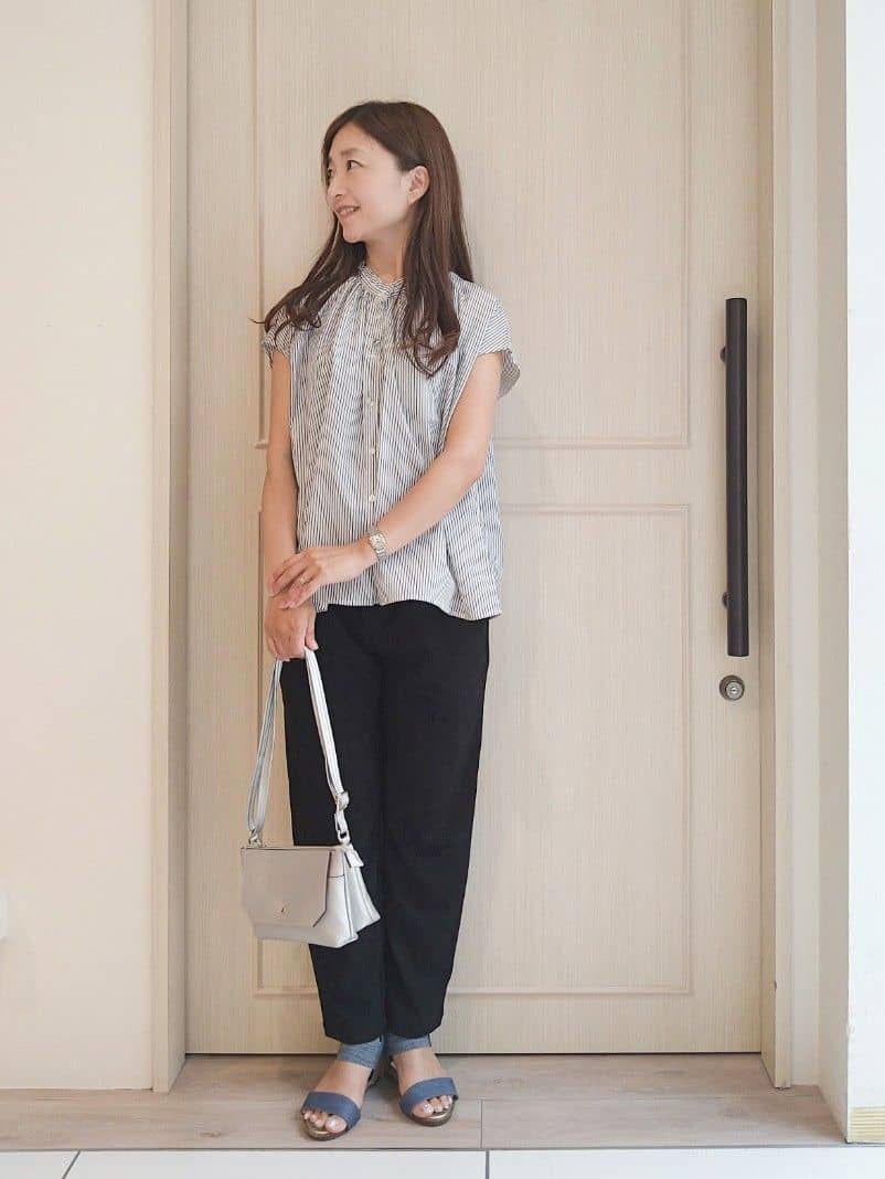 mi-saさんの「SHOO･LA･RUE｜【洗える/S-LL】プチフリル襟が女性らしい フレンチスリーブシャツ」を使ったコーディネート