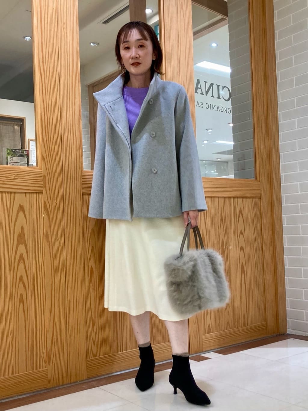 ゆうさんの「UNTITLED｜【きれいめ/洗える】ラメ入りワイドボートネックニット」を使ったコーディネート