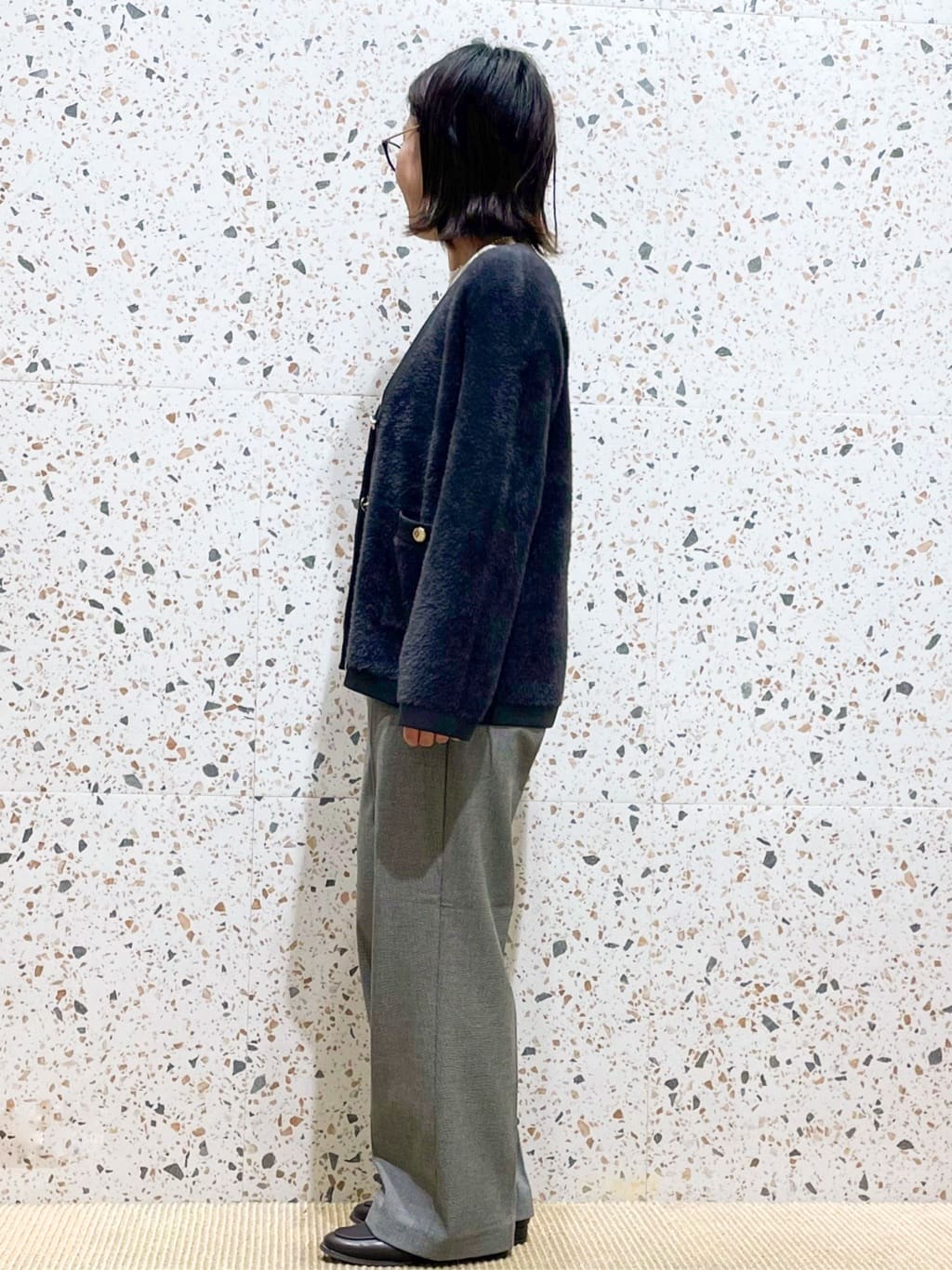 シゲリさんの「OPAQUE.CLIP｜ロングロゴTシャツ【洗濯機OK】」を使ったコーディネート