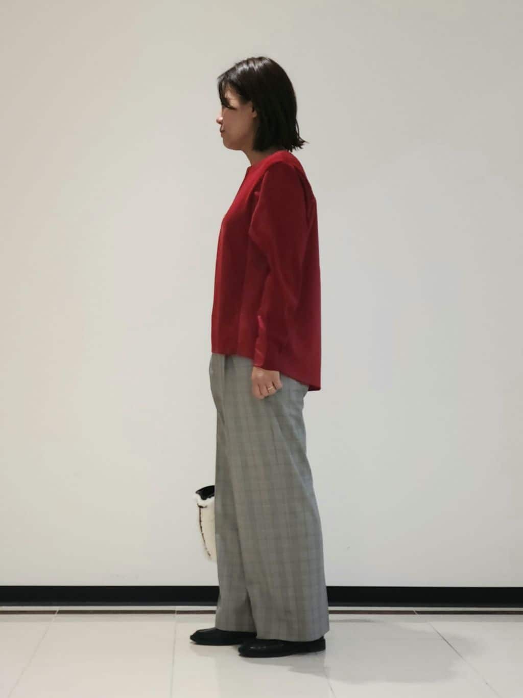 eriさんの「INDIVI｜【洗える／選べる8色】トーンアップニット」を使ったコーディネート