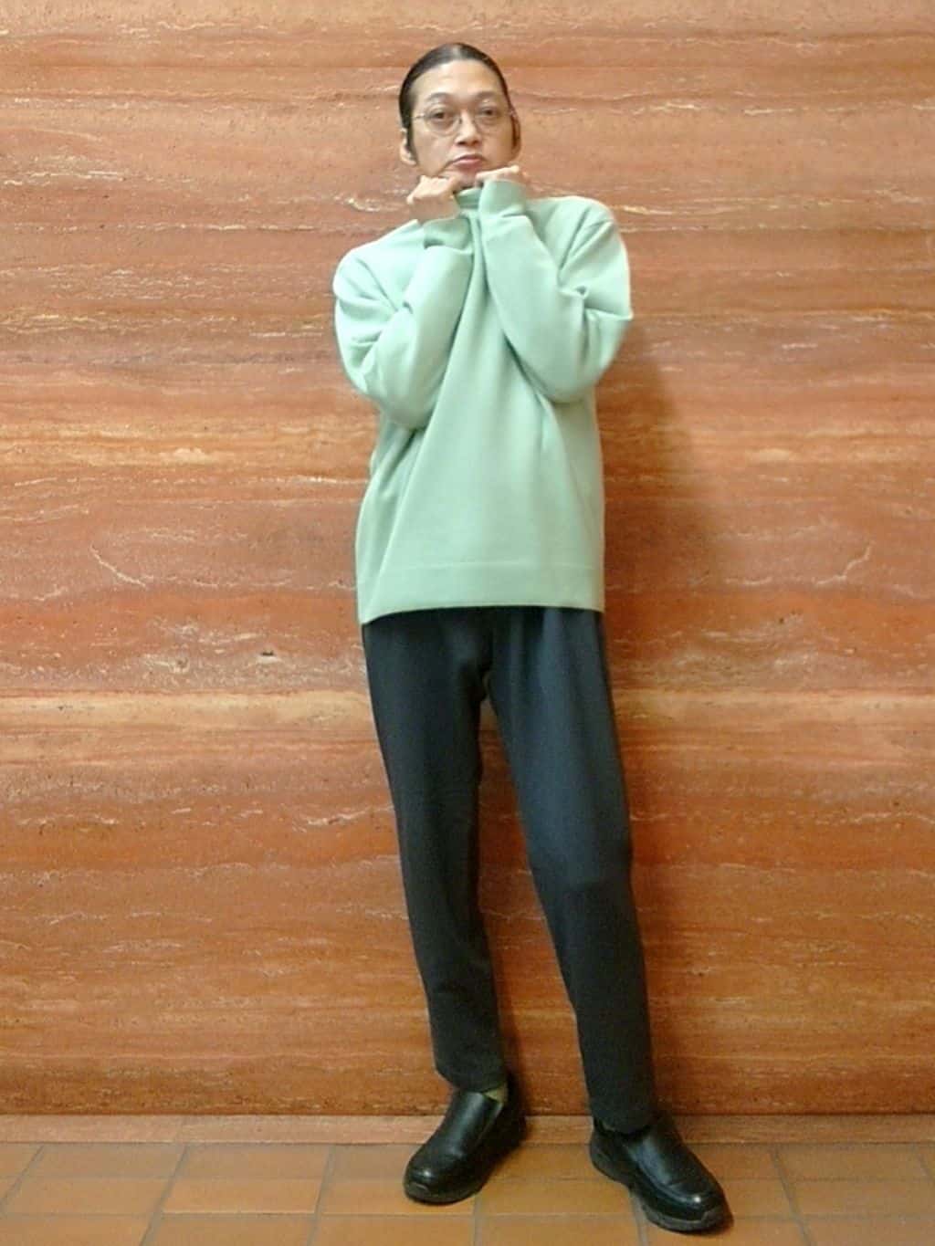 かしげるさんの「TAKEO KIKUCHI｜【Air Palette Knit】ワンポイント カラーニット プルオーバー」を使ったコーディネート