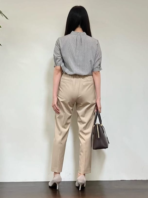 カレンさんの「UNTITLED｜【通勤/オフィス】ジオメ柄ボウタイブラウス」を使ったコーディネート