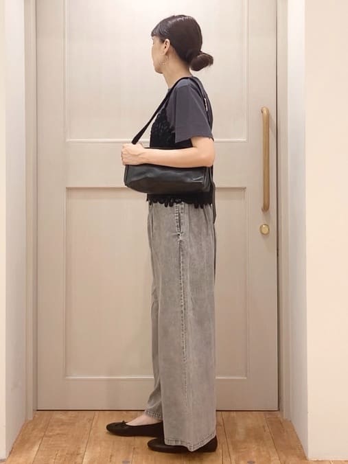 tamuさんの「SHOO･LA･RUE｜【2点セット/ひんやり】レースビスチェ＋Tシャツ」を使ったコーディネート