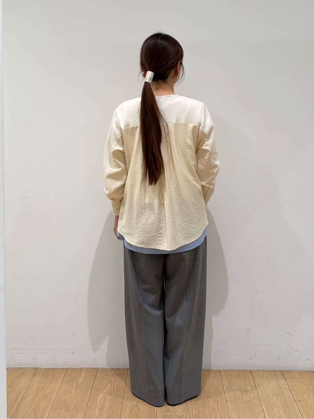 maiさんの「INDIVI｜【コットン】シャツ切り替えカットソー」を使ったコーディネート