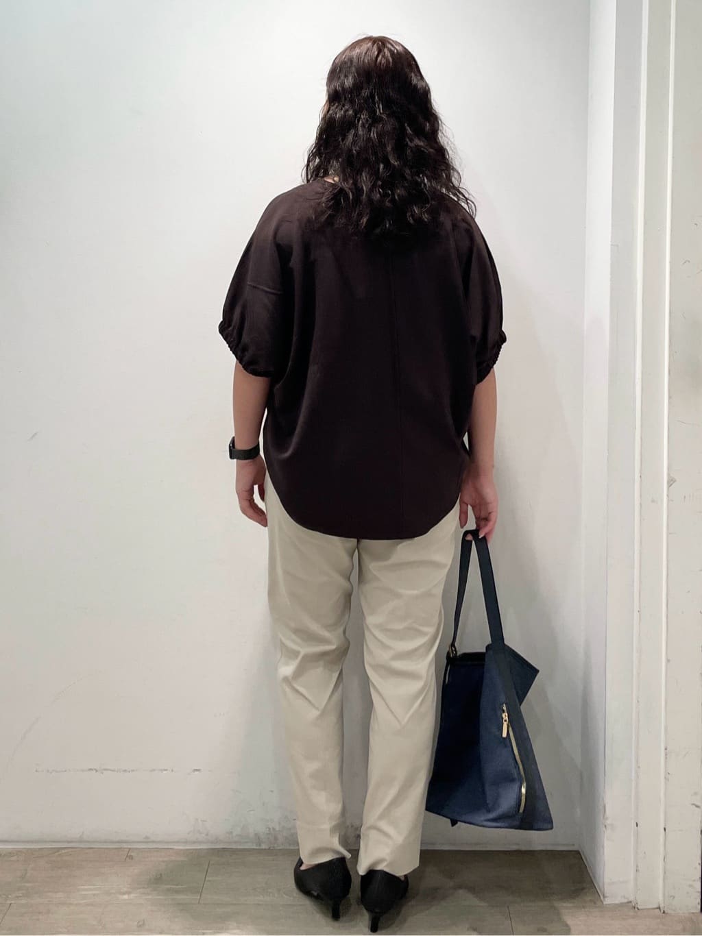 sumicaさんの「OPAQUE.CLIP｜《S-LLサイズ》ハイストレッチスティックパンツ【洗濯機洗い可／接触冷感】」を使ったコーディネート