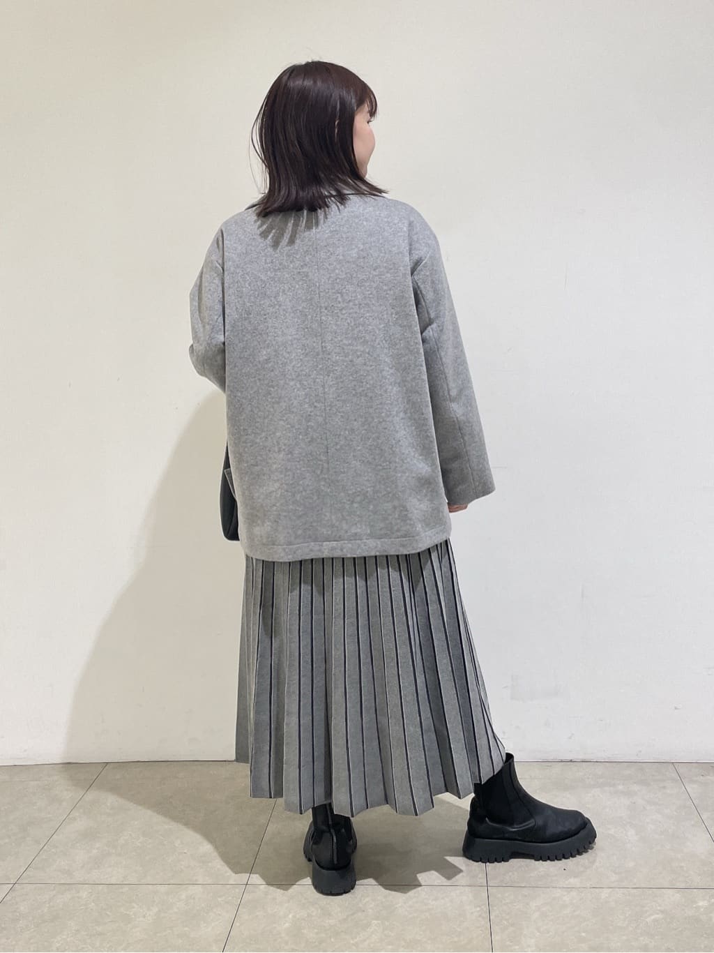 emikaさんの「INDIVI｜【軽やか／ゆったり】ウール混ショートトレンチコート」を使ったコーディネート