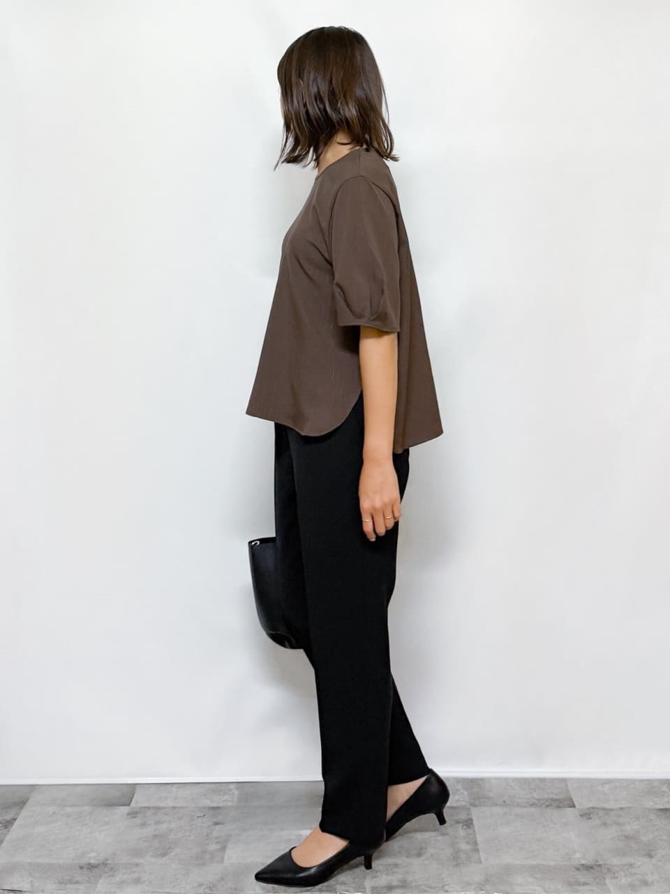 yuka.aさんの「OPAQUE.CLIP｜美脚イージーテーパードパンツ【防シワ／洗濯機洗い可／抗ピル／ストレッチ】《丈が選べる／SS-LLサイ」を使ったコーディネート