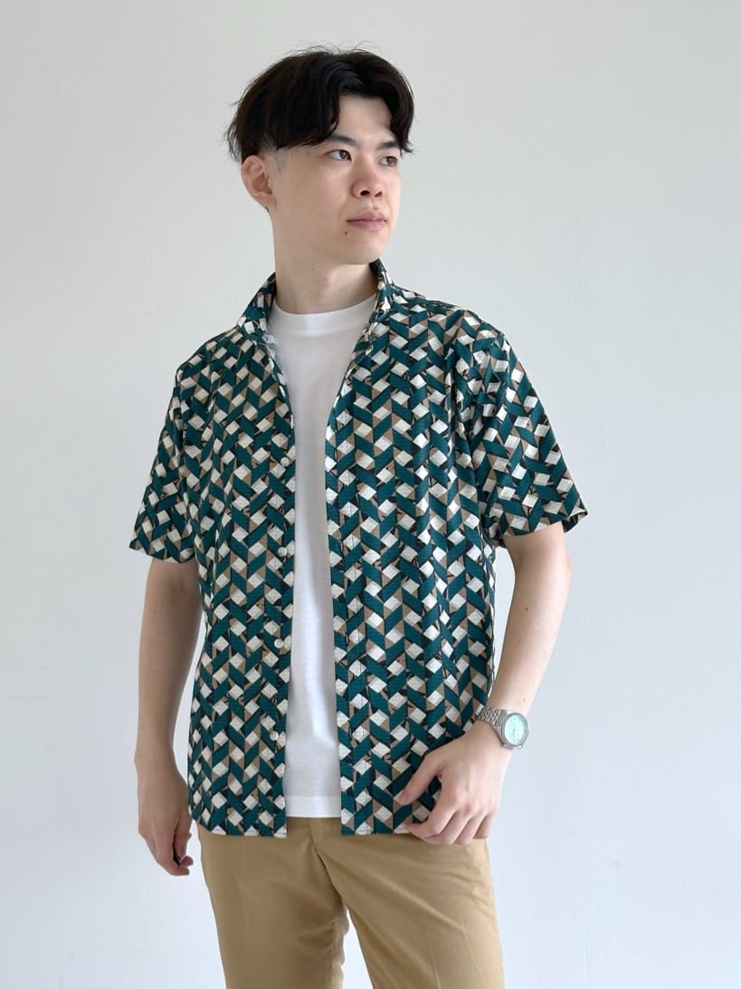 イッシーさんの「TAKEO KIKUCHI｜【COOL CITY WEAR】籠目アート柄 サッカーシャツ /通気性」を使ったコーディネート