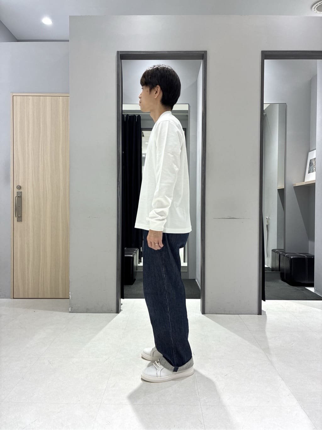 わいずみさんの「TAKEO KIKUCHI｜【JUST ONE LAYER】ダウンファブリックZIPパーカー」を使ったコーディネート