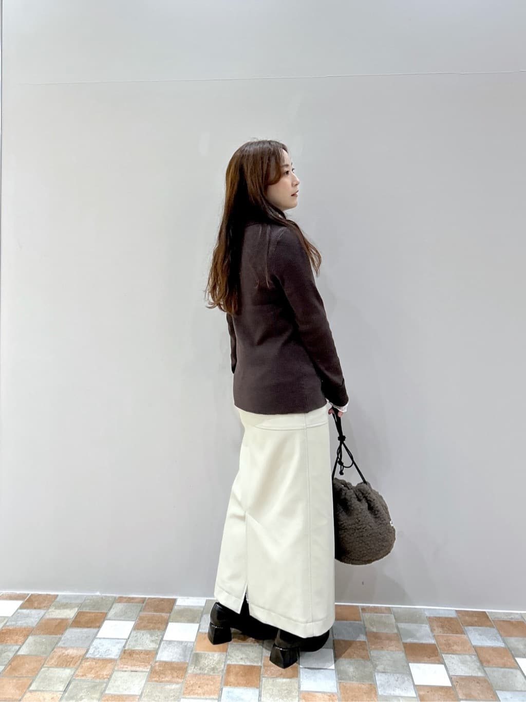 よねさんの「INDIVI｜レースストレッチカットソー」を使ったコーディネート