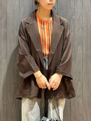 meiさんの「SHOO･LA･RUE｜【S-LL/ひんやり】さらっとしたタッチが心地よい ダブルブレストジャケット」を使ったコーディネート