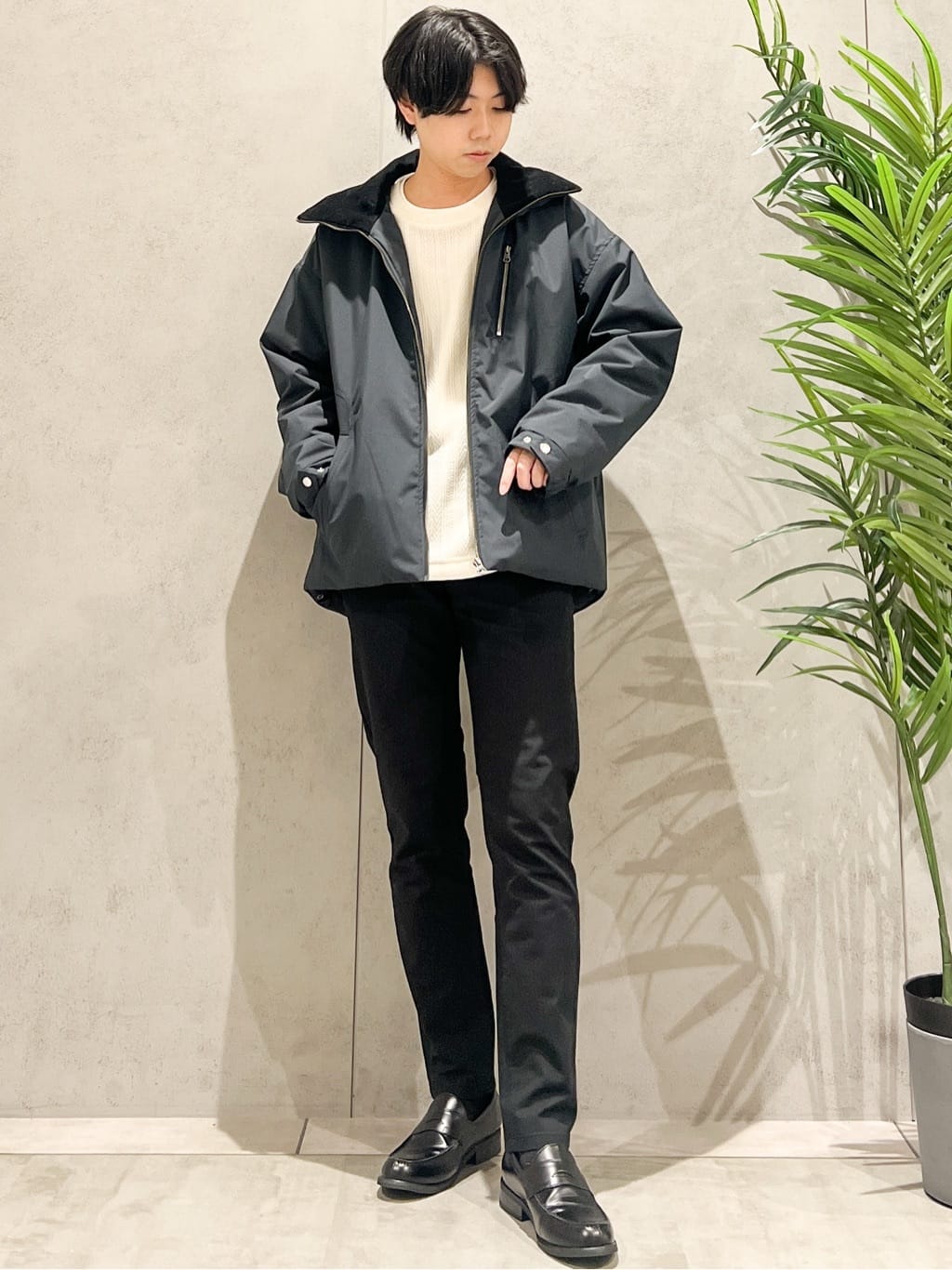 SHI-MAさんの「THE SHOP TK｜【心地良い、滑らかさ】レイヤード風ケーブル ニットソー 【洗濯機OK】」を使ったコーディネート