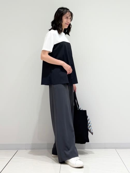 kayoさんの「INDIVI｜【UVケア／SETUP可能】エアリージョーゼット ワイドパンツ」を使ったコーディネート