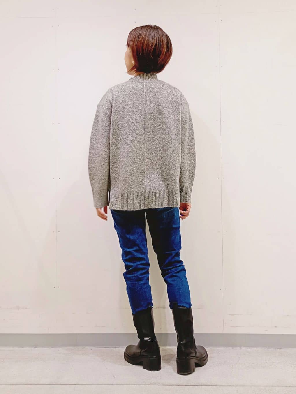 Kさんの「INDIVI｜【冬ニット人気NO．1！／カシミヤ混】ミドルゲージハイネックニット」を使ったコーディネート