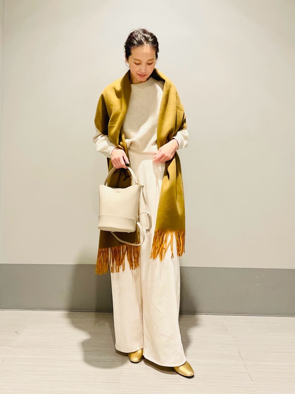 Annさんの「DRESSTERIOR｜ソフト別珍イージーパンツ」を使ったコーディネート