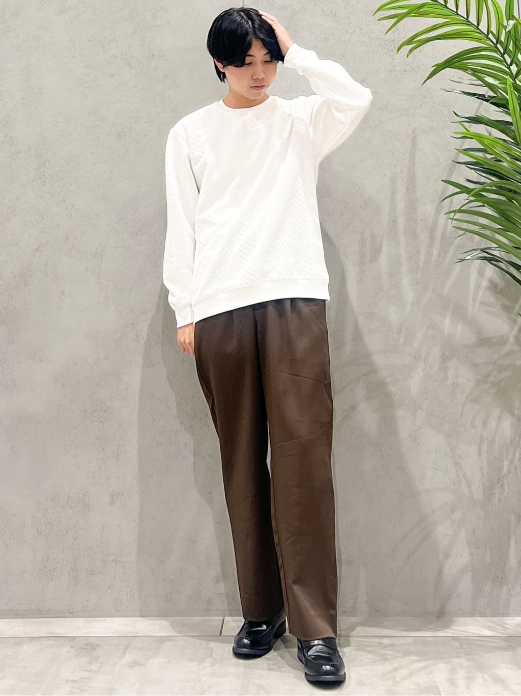SHI-MAさんの「THE SHOP TK｜【無地に飽きた方へ】ふくれジャカードスウェット　洗濯機OK/6色展開/ユニセックスでおすすめ！」を使ったコーディネート