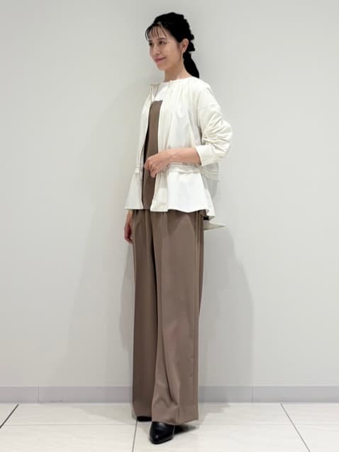 kayoさんの「INDIVI｜【セットアップ可能】ビスチェレイヤード風トップス」を使ったコーディネート