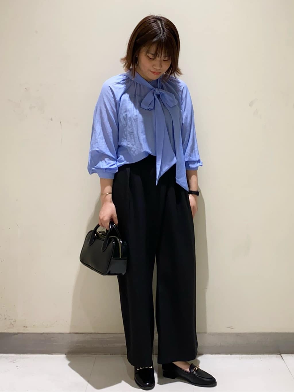 *mai*さんの「OPAQUE.CLIP｜2WAYシアーボウタイブラウス【洗濯機洗い可】」を使ったコーディネート