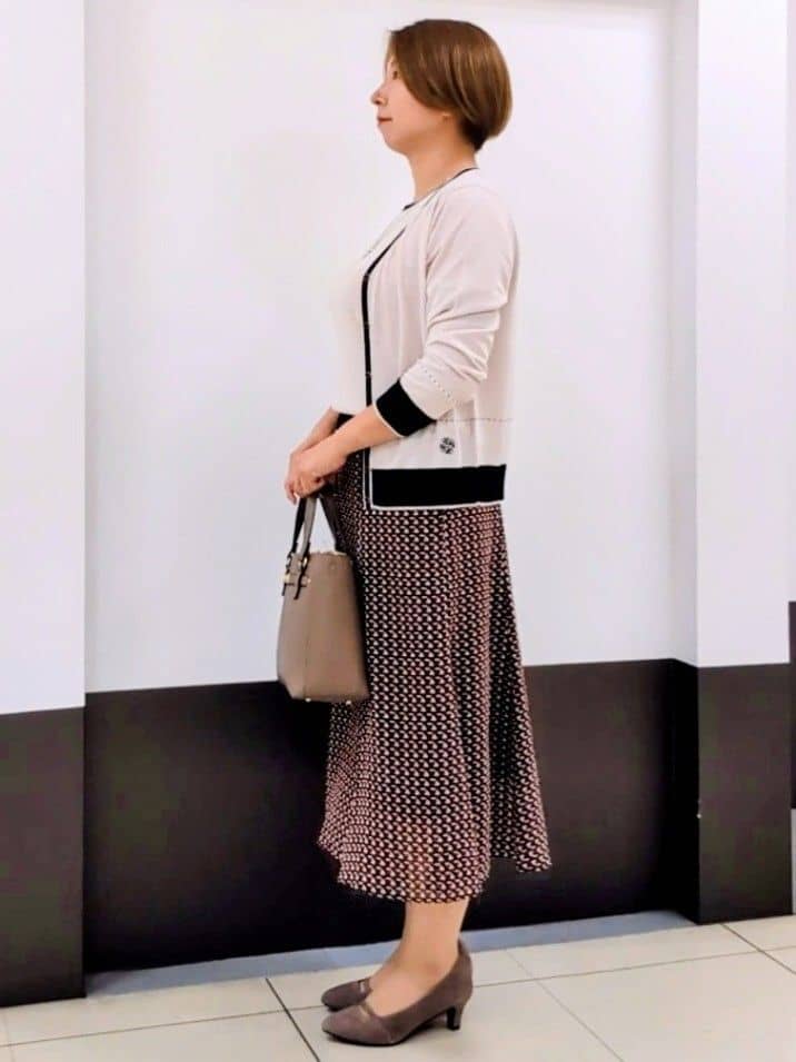 じゅりさんの「Reflect｜【WEB先行カラーあり／手洗い可／アンサンブル可】バイカラーカーディガン」を使ったコーディネート
