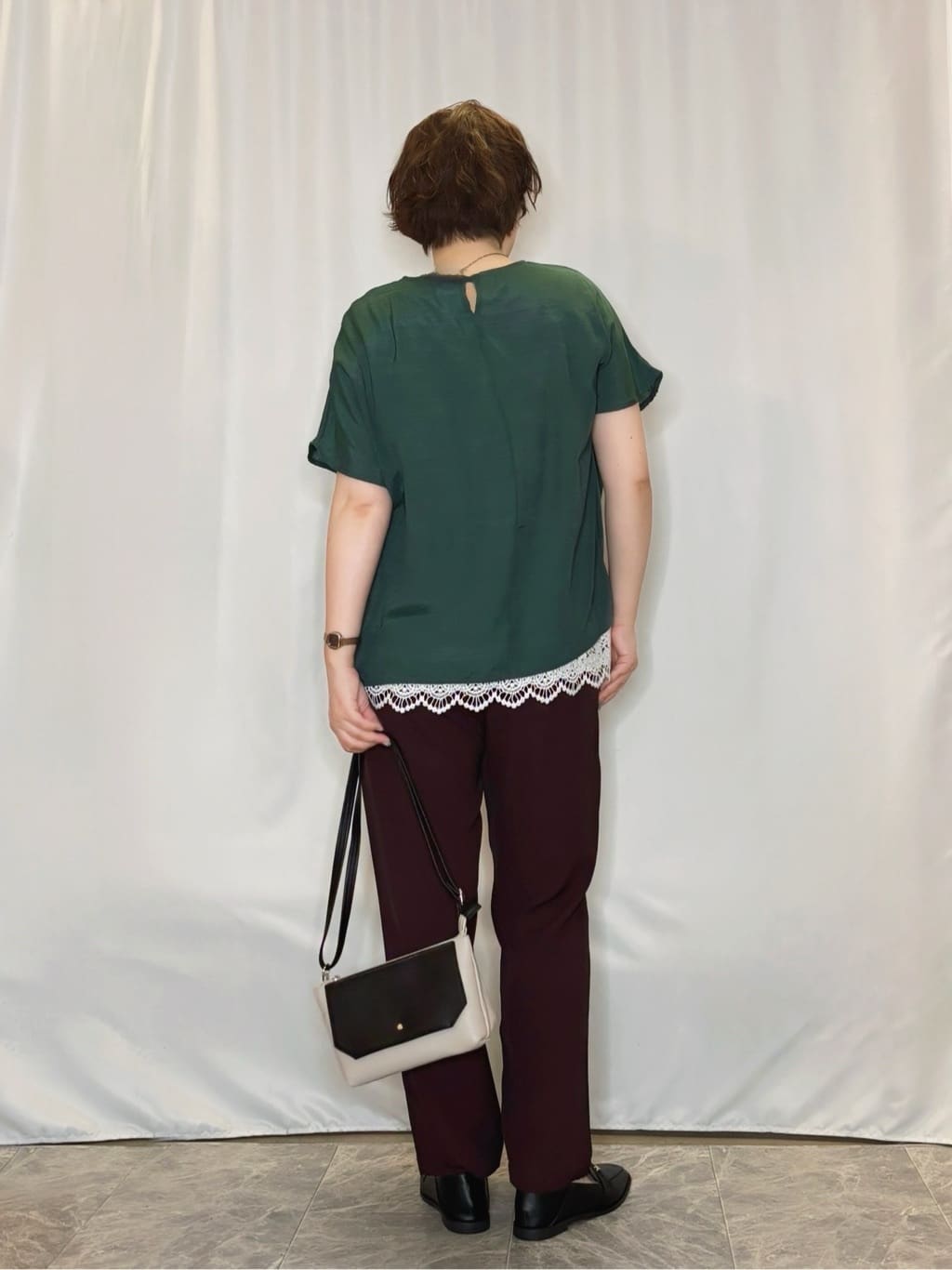 たみさんの「SHOO･LA･RUE｜【S-LL】着るだけで簡単にコーデが決まる レースレイヤード風ドルマントップス」を使ったコーディネート
